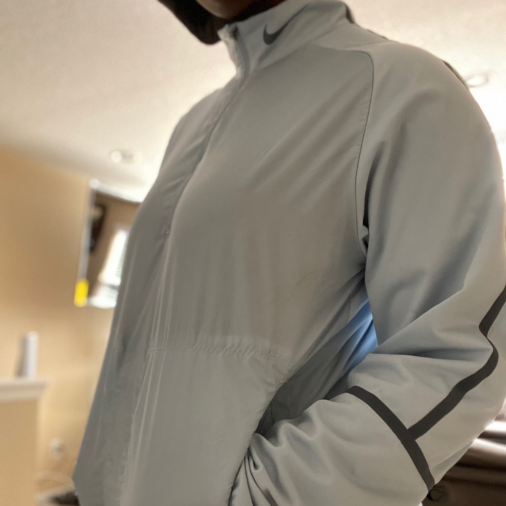 Nike 100% polyester jacket